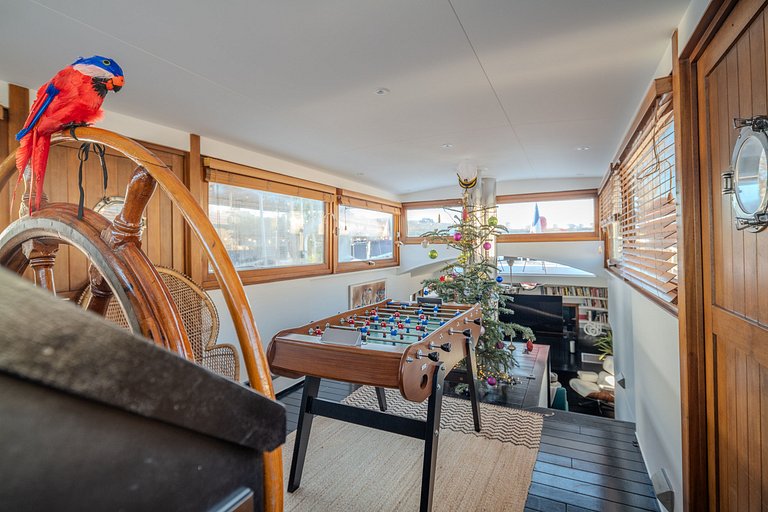 Par054 - Luxury house boat in the heart of Paris
