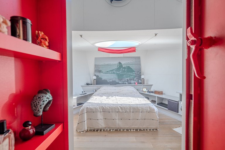 Par054 - Luxury house boat in the heart of Paris