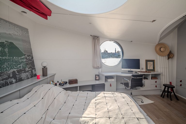 Par054 - Casa Flutuante de Luxo em Paris