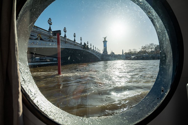 Par054 - Casa Flutuante de Luxo em Paris