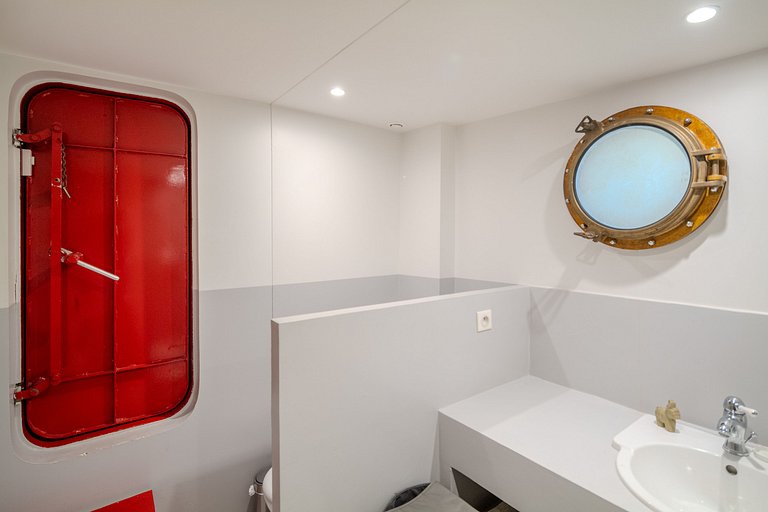 Par054 - Casa Flutuante de Luxo em Paris