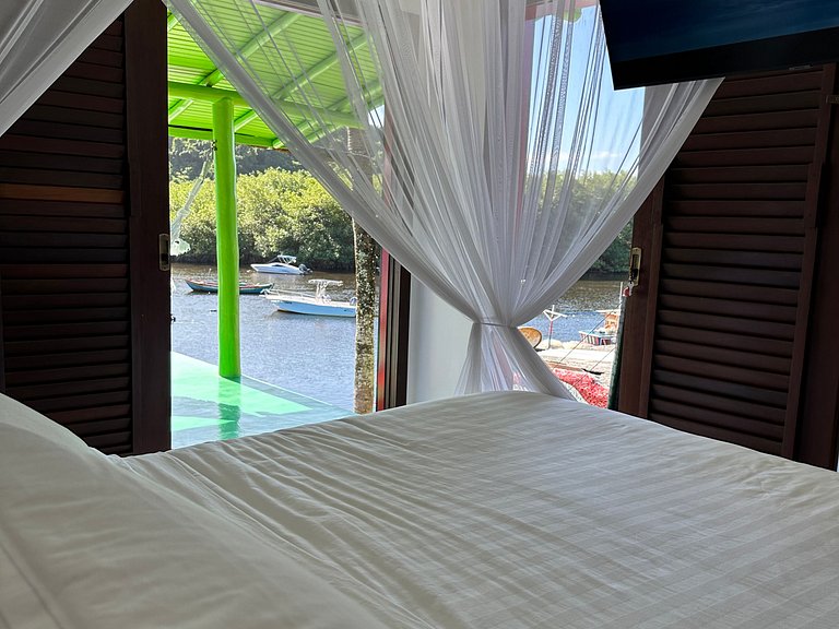 Bah261 - Casa na beira do rio em Caraíva