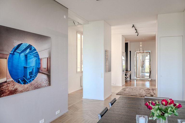 Par013 - 4 bedroom apartment on Champs de Mars