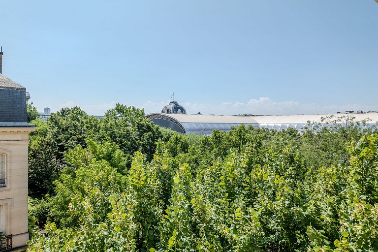 Par013 - 4 bedroom apartment on Champs de Mars