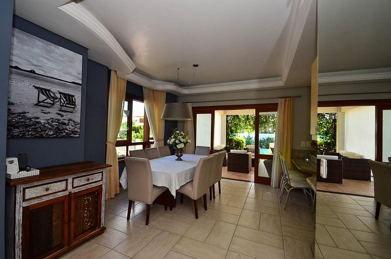 Flo022 - Charmosa casa de luxo em Jurerê