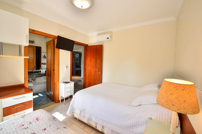 Flo022 - Charmosa casa de luxo em Jurerê