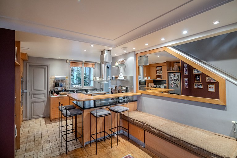 Par441 - Maison de ville à Paris 7.