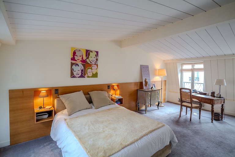 Par441 - Maison de ville à Paris 7.