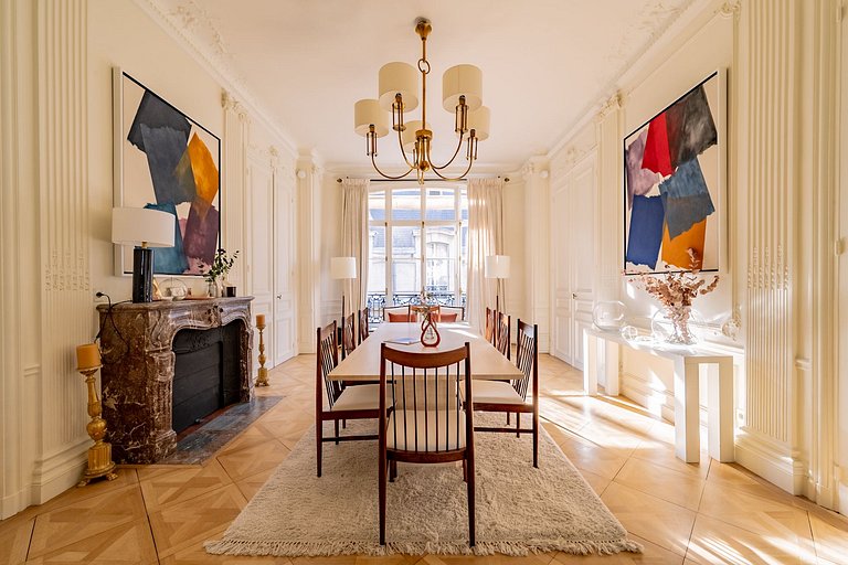 Par068 - Spacious apartment in Madeleine district