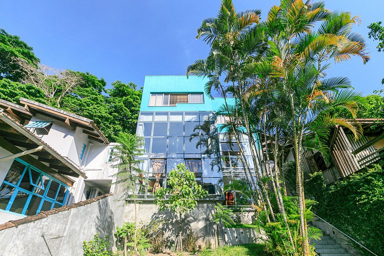 Rio049 - Villa with modern architecture in Barra da Tijuca