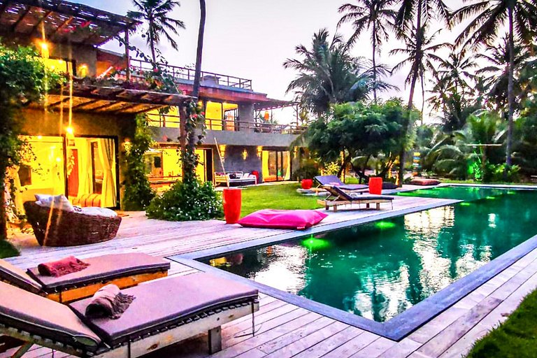 Cea063 - Hermosa casa con piscina en Icaraí de Amontada