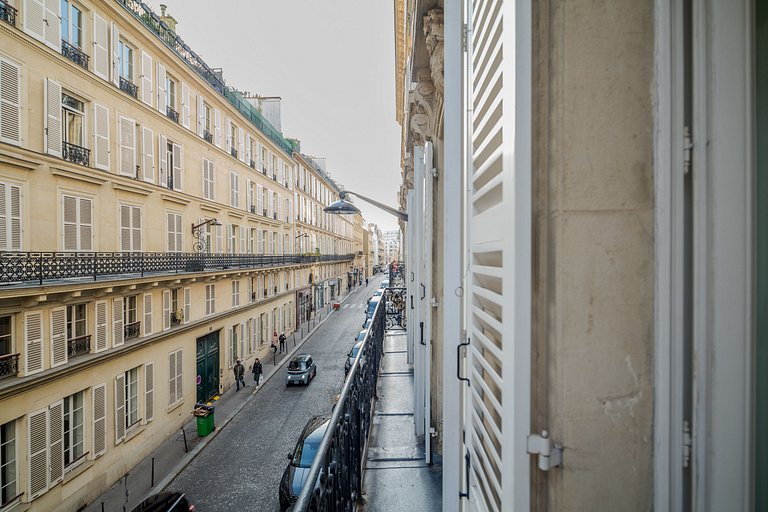 Par191 - Apartamento de quatro quartos em Paris 8.