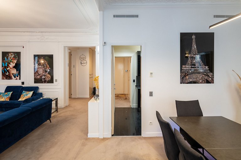 Par191 - Apartamento de quatro quartos em Paris 8.
