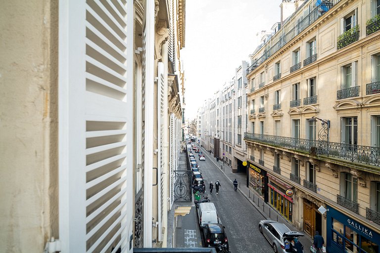 Par191 - Apartamento de quatro quartos em Paris 8.