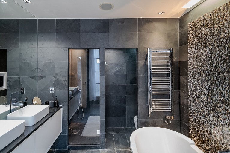 Par191 - Apartamento de quatro quartos em Paris 8.