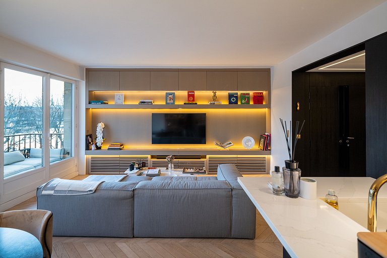 Par081 - Luxury one bedroom apartment in Paris