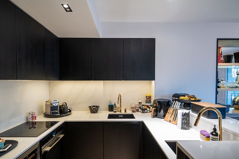 Par081 - Luxury one bedroom apartment in Paris
