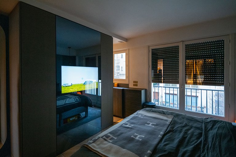 Par081 - Luxury one bedroom apartment in Paris