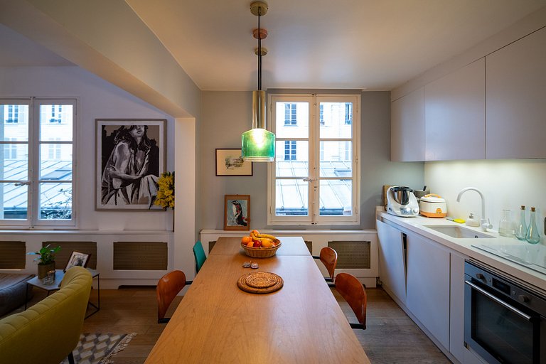 Par175 - Maison de ville à Paris 7