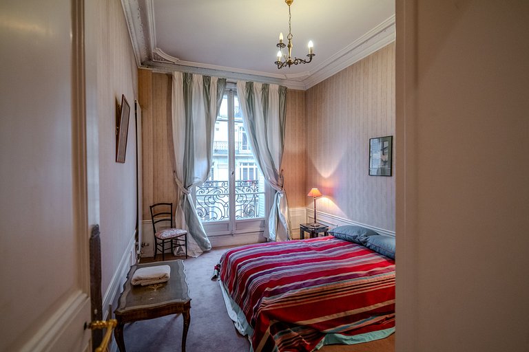 Par144 - Apartamento em Paris