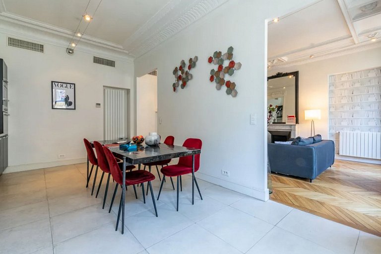 Par211 - Apartamento de 2 suítes em Paris 8