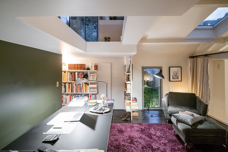 Par087 - Amazing Parisian penthouse with rooftop