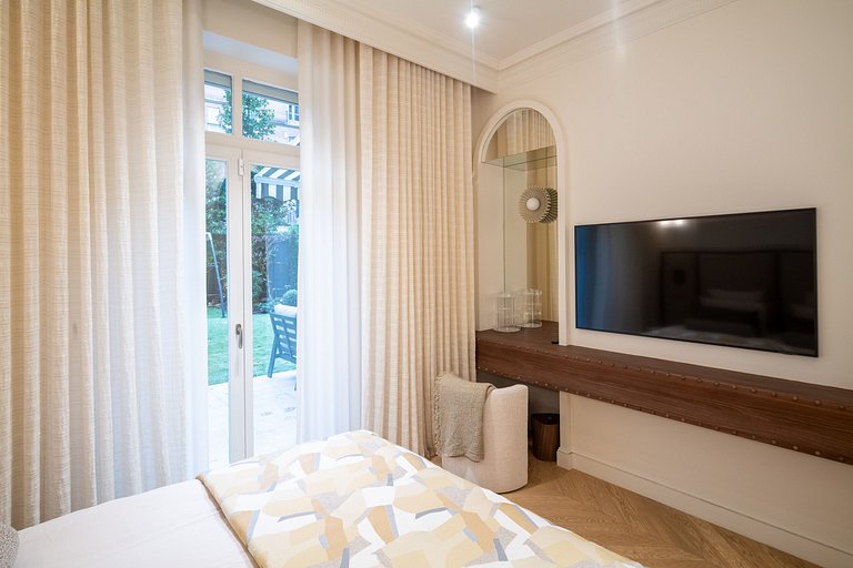 Par120 - Apartamento com jardim em Paris 16