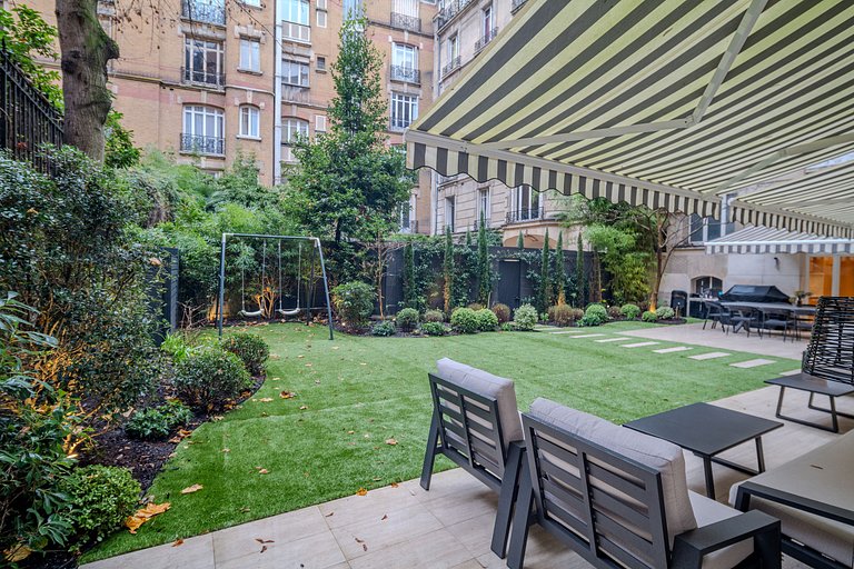 Par120 - Apartamento com jardim em Paris 16