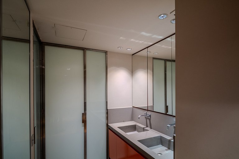 Par111 - Grand loft d'artistes à Paris 16