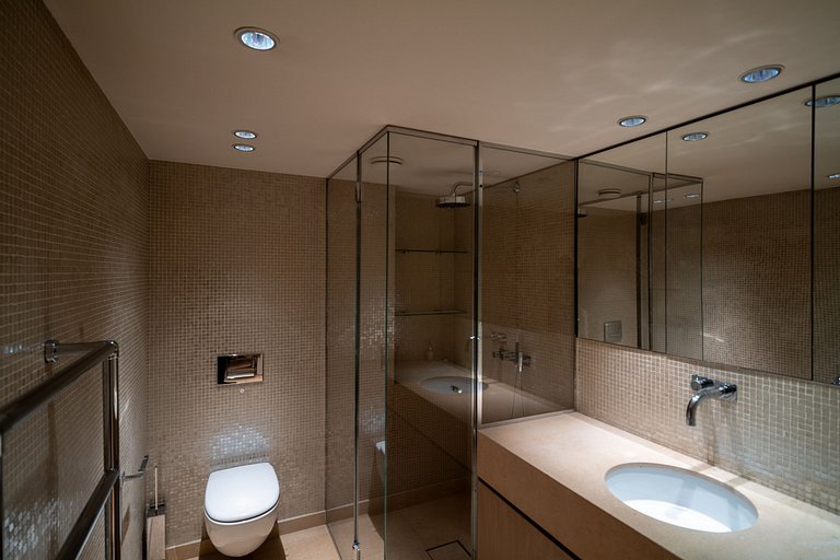 Par111 - Immense loft in Paris 16th