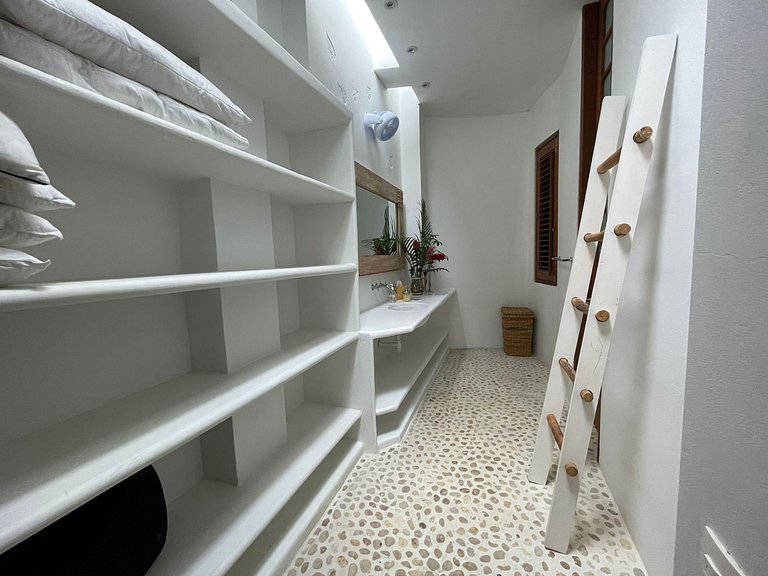 Anp073 - Encanto Clásico en Mesa de Yeguas