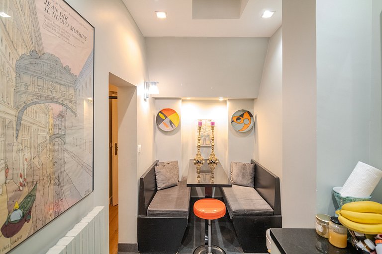 Par069 - Apartment with garden in Saint Germain