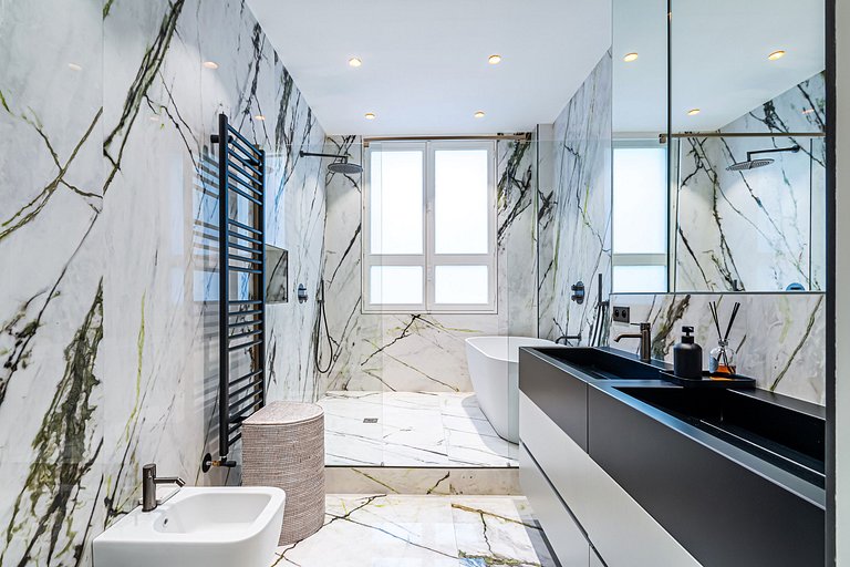 Par063 - Beautiful 4 bedroom apartment