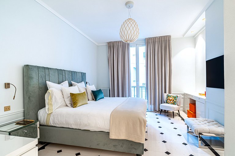 Par063 - Beautiful 4 bedroom apartment