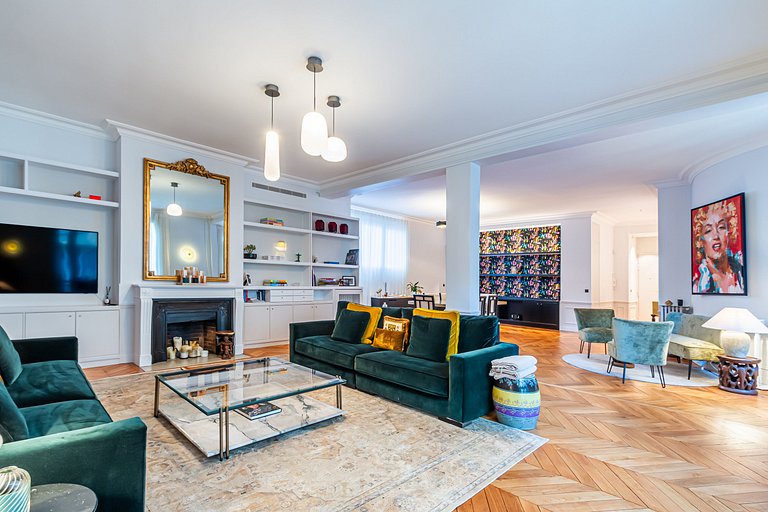Par063 - Beautiful 4 bedroom apartment