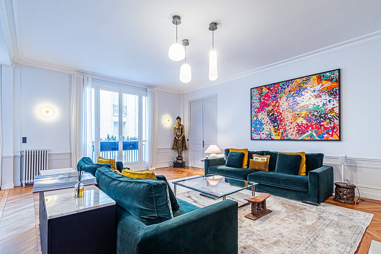 Par063 - Beautiful 4 bedroom apartment