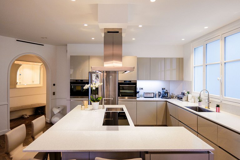 Par114 - Appartement luxueux de 4 chambres