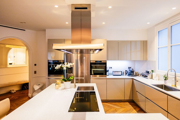 Par114 - Appartement luxueux de 4 chambres