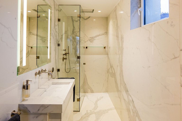 Par114 - Appartement luxueux de 4 chambres