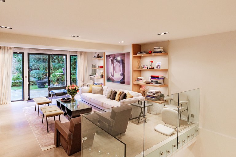 Par179 - Appartement avec jardin privé