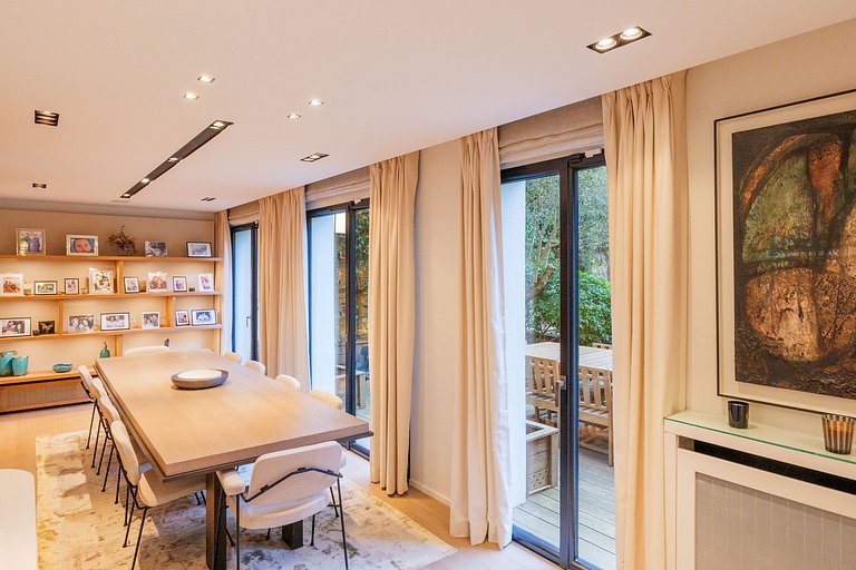 Par179 - Appartement avec jardin privé