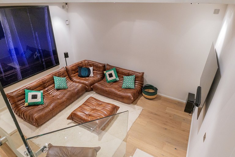 Par179 - Apartamento com jardim privado