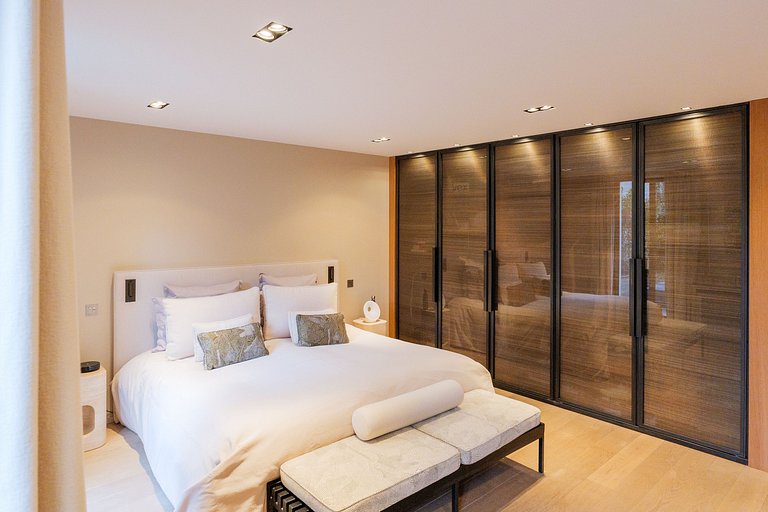 Par179 - Appartement avec jardin privé