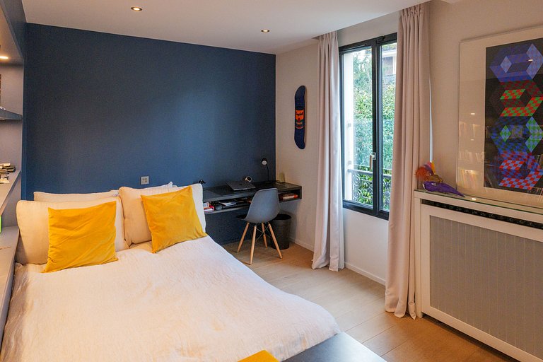 Par179 - Apartamento con jardín privado