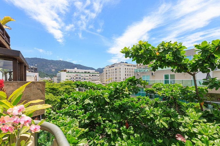 Rio063 - Exclusive triplex penthouse overlooking Leblon