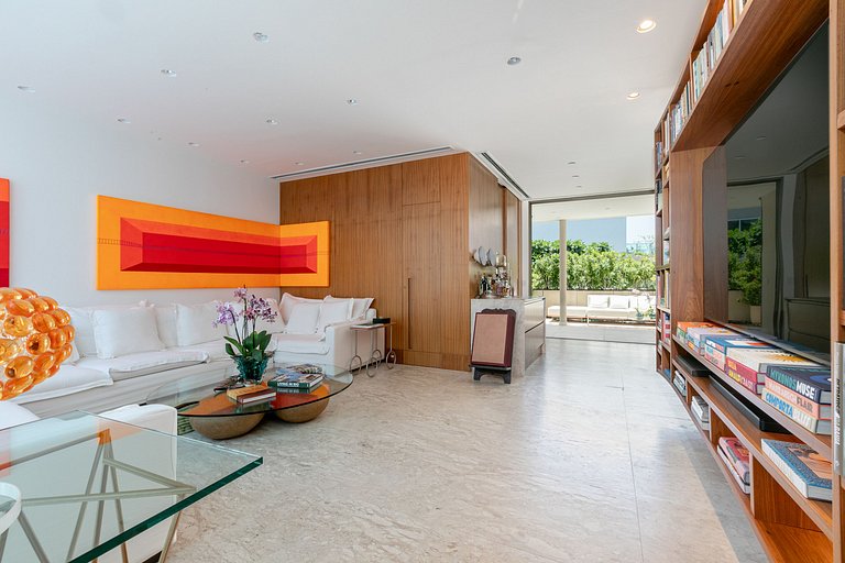Rio063 - Exclusive triplex penthouse overlooking Leblon