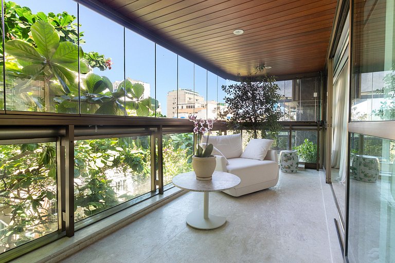 Rio063 - Exclusive triplex penthouse overlooking Leblon