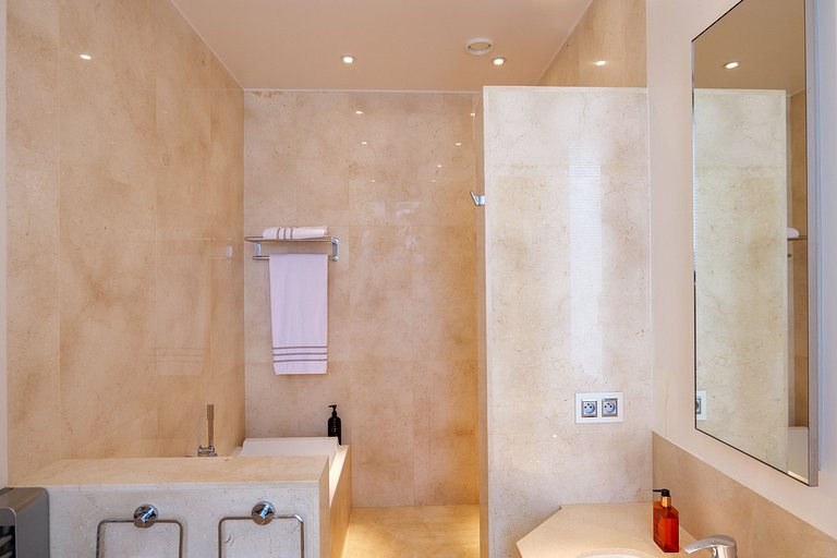 Par187 - Apartamento de luxo de quatro quartos