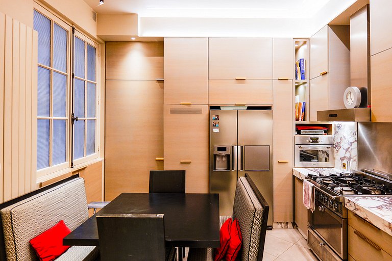 Par193 - Appartement de trois chambres à Chaillot