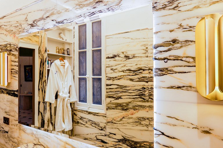 Par193 - Appartement de trois chambres à Chaillot